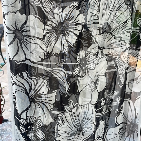 Brighton Black & White Silk Scarf - Picture 4 of 8
